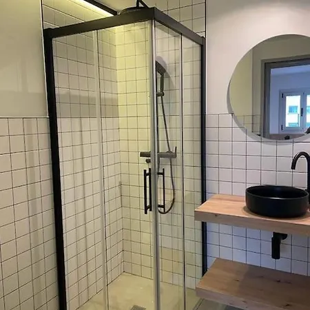 Apartament Moderno San Antonino Hapartments